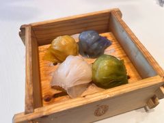 四色水晶鲜虾饺-侨美·唐荔园·40年地道粤菜