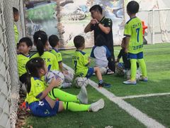 -飞梦少儿足球培训(塘桥校区)