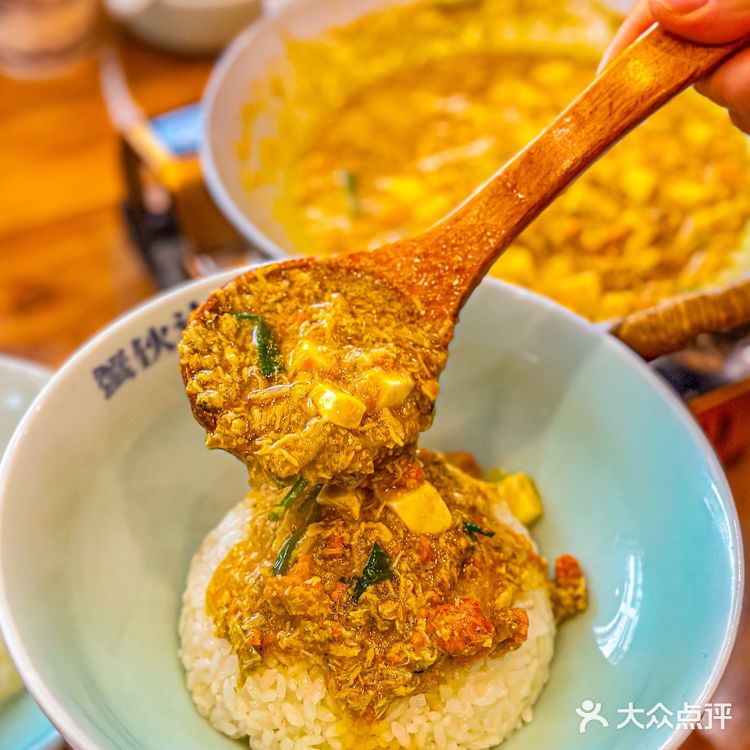 元旦逛豫园不能错过的蟹黄面