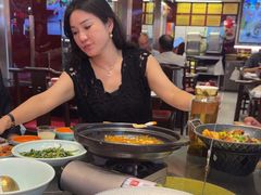 -川流不息·地道川菜·小龙虾(松东路店)