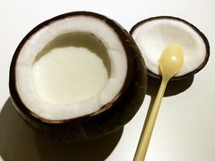 -志龙皇冠吃货椰子铺