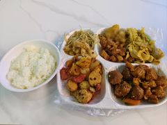 -香里香自助盒饭(红旗街店)