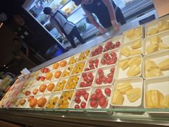 -涨巢·潮玩水疗局