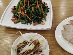 果仁菠菜-李连贵熏肉大饼(沈阳站店)