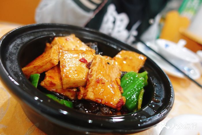 张老板私房菜崇明老豆腐煲图片 - 第1张