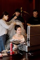 -拉瑞娜LaReine婚纱礼服高级定制