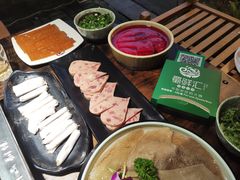 -二荆条·蜀鲜汇城市森林火锅