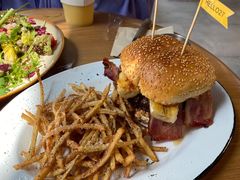 猫王汉堡-HELLO 27 意面·沙拉·帕尼尼