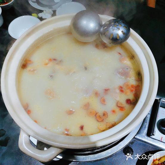 禾田居原味猪肚鸡(廉江佳和店)