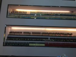 -美斯洛美甲美睫连锁店