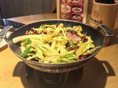 -何氏百姓鸡毛店(城中汇店)