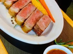 -塞纳河法国餐厅(意式风情街店)