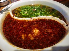 鸳鸯水煮牛肉-成都吃客(九眼桥店)