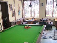 -小草屋轰趴馆别墅派对新场团建家庭聚会