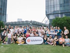 -lululemon(上海浦东IFC店)