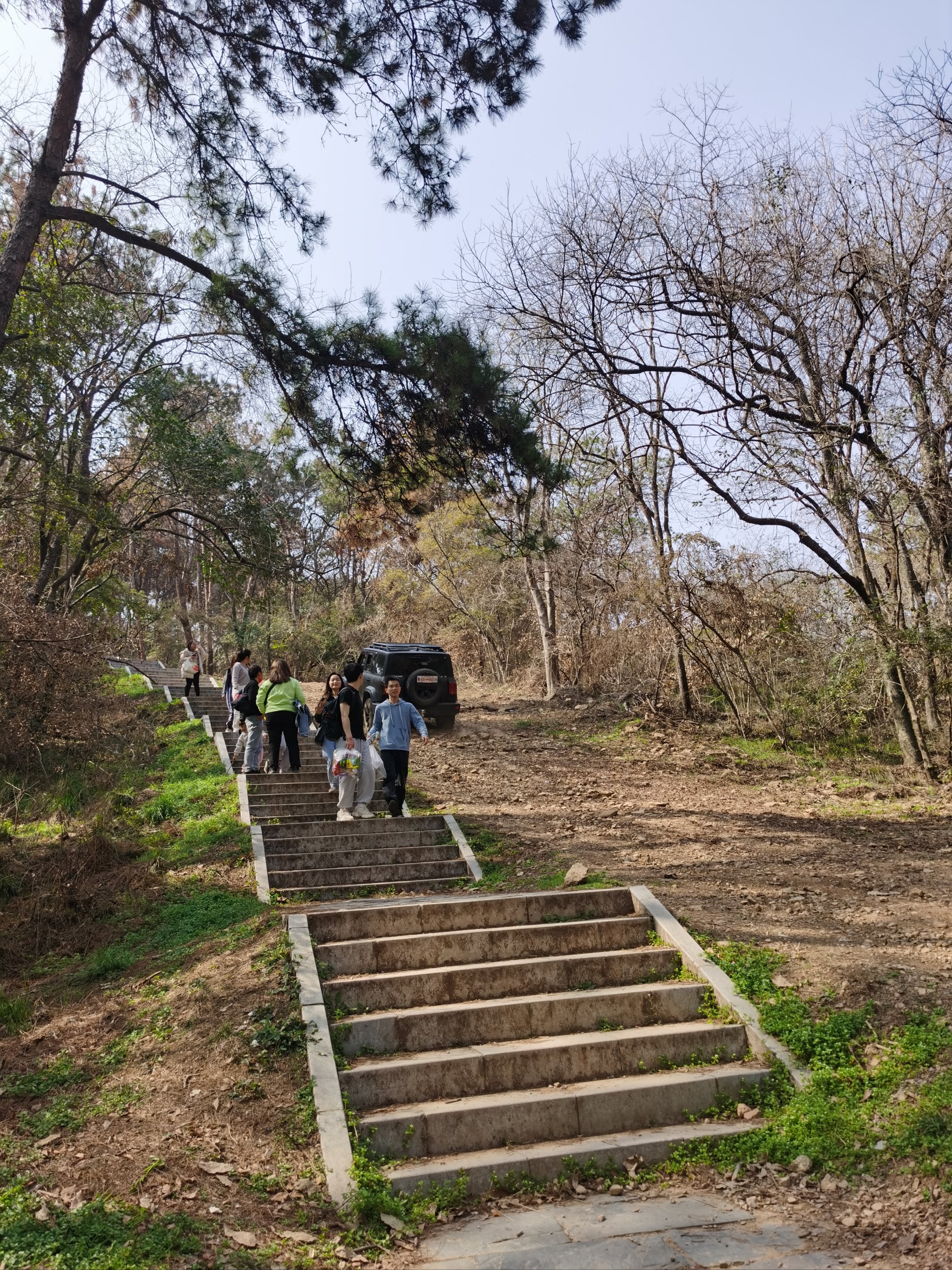 江夏爬山图片