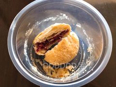 玫瑰鲜花饼-云海肴·汽锅鸡·云南菜(美罗城店)