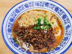 -渝之汇牛肉豌杂面
