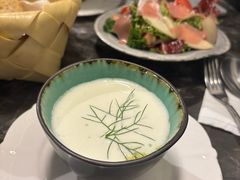 -LESCEDARS Brasserie Bistro香柏树