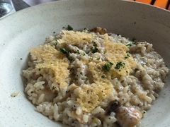 -MONICH牛排融合餐厅(和义大道购物中心店)