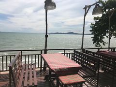 -卷心菜和避孕套餐厅(Pattaya)