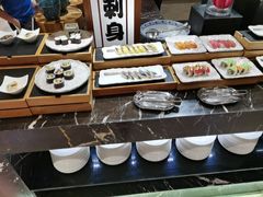 -广州万富希尔顿酒店·感趣自助餐厅·金秋蟹宴生蚝海鲜刺身