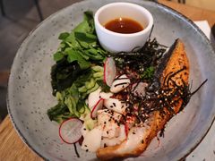煎三文鱼腌蘑菇和风碗-Wagas沃歌斯(太古汇店)