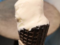 芝芝脆筒-喜茶(上海打浦桥日月光gelato lab+店)