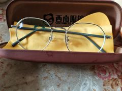 -西南眼镜·蔡司·依视路战略合作店(南街店)