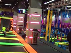 -酷跳蹦床主题公园(万胜广场店)