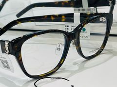 -YI OPTICAL 奕镜·蔡司战略合作店(长宁来福士店)