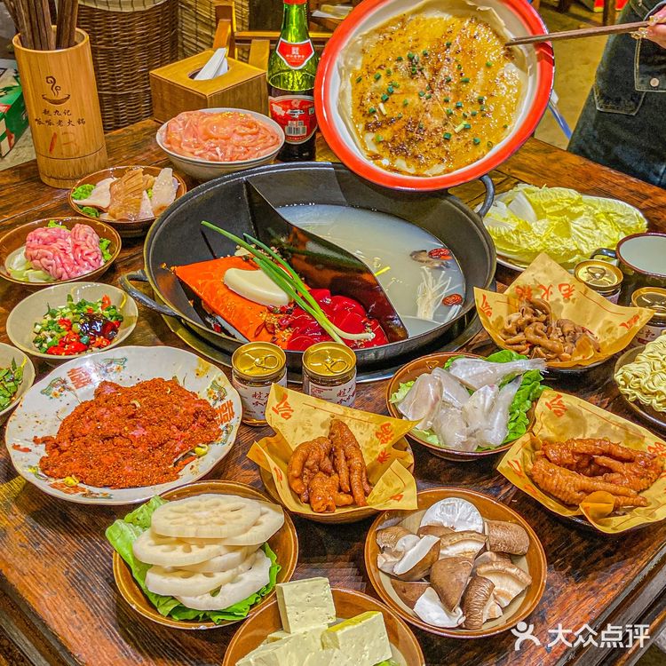 郑州这家平价适合学生党的重庆火锅店,来100遍