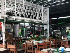 大堂-四川小胡子海鲜(丁村万人海鲜广场店)