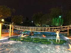 -热带风暴水上乐园