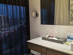 -郑州建业艾美酒店