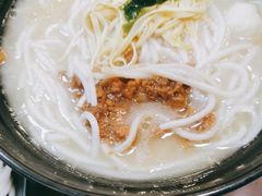-灵芝妹子海鲜米线(瓦房店新玛特店)
