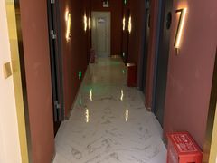 -极光点播影院·Switch.游戏馆(世界之窗店)