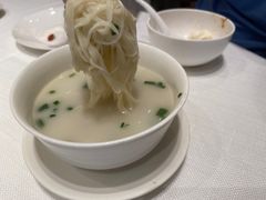 鱼汤小刀面-扬州香格里拉·香宫中餐厅