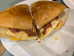 招牌咸牛肉芝士猪仔包-华嫂冰室(尖沙咀店)