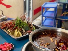 -牛华周记麻辣烫起源店