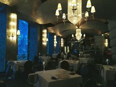 -迪拜帆船酒店海底餐厅