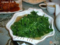 清炒豆苗-新聚丰菜馆(太监弄店)