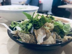 -老东门糁烫面角总店