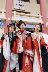 -红馆妆造(中央大街店)