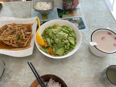 -天天向上素食餐厅(五台山店)