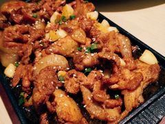 铁板五花肉-吕氏疙瘩汤·新派鲁菜(欢乐汇店)