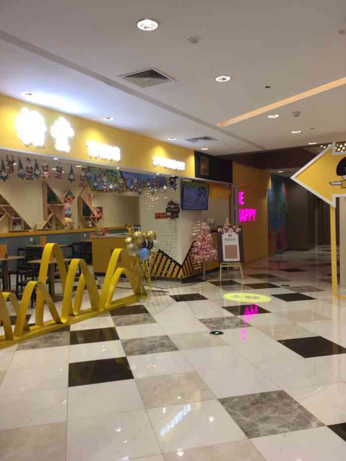 糖堂广式甜品店(摩天活力城店)-"偶尔就会来坐坐,就在影城旁边,人不是