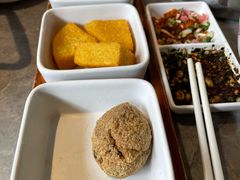 -野山舂·贵州现舂酸汤牛肉(民生路店)