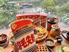 -包整·丝娃娃(甲秀楼景观店)