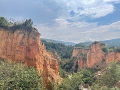 -彩色沙林风景区
